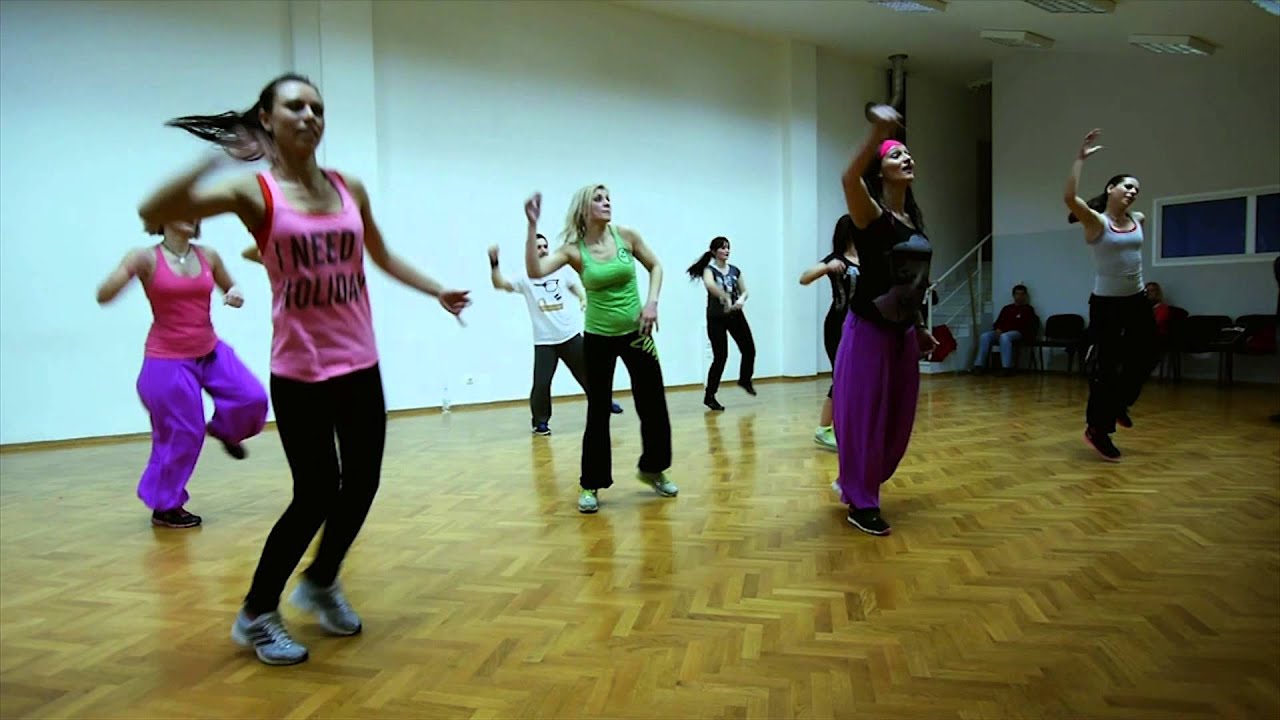 Zumba Fitness : La Zumba buena - YouTube